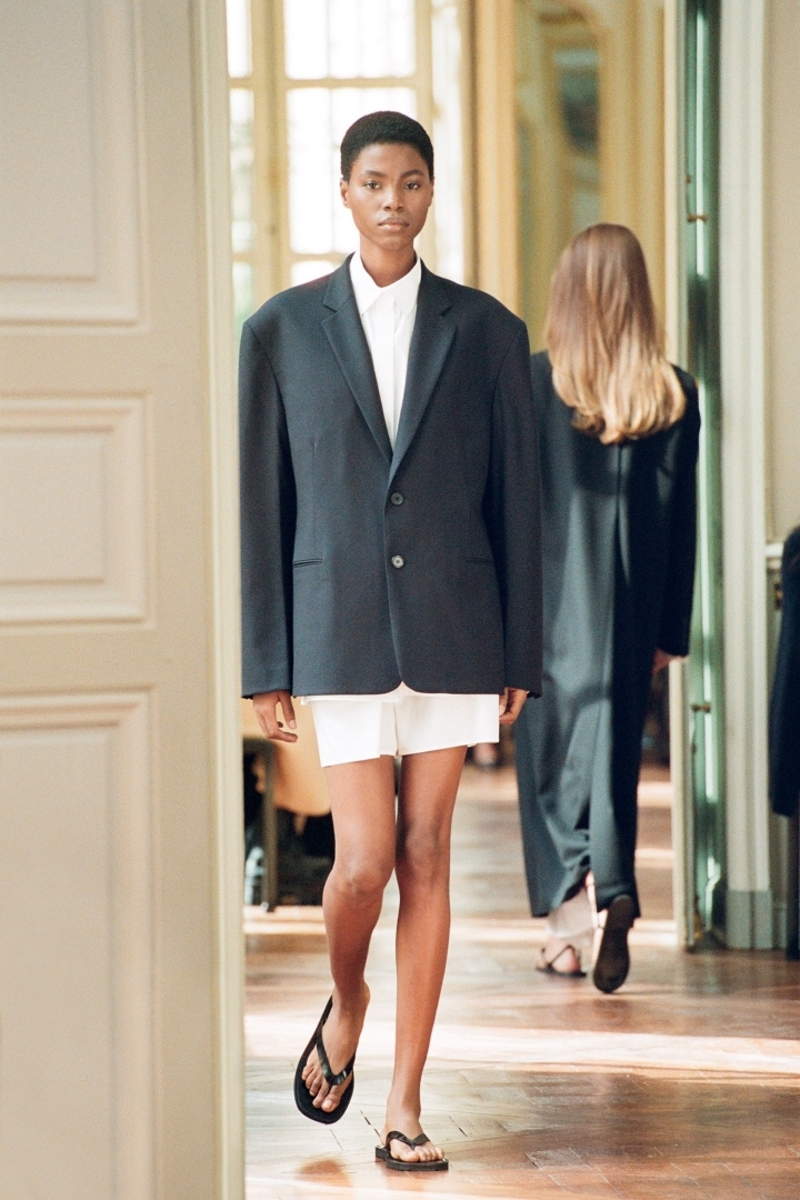 The Row, The Row SS23, The Row Spring Summer, The Row ราคา, The Row ในไทย, The Row ไทย