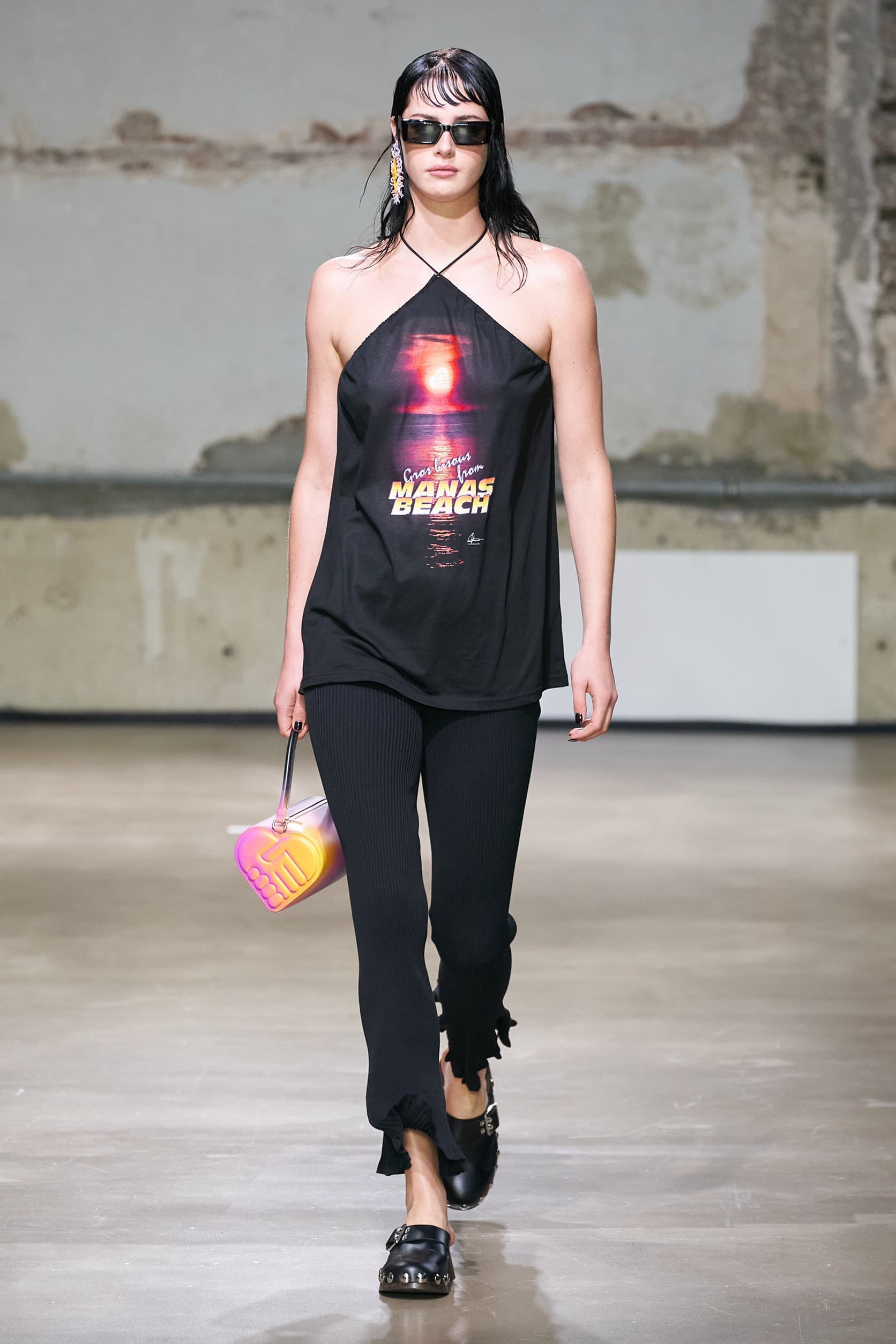 Ester Manas, Ester Manas SS23, PFW, สาวอวบ, แฟชั่นสาวอวบ, แฟชั่นผู้หญิง, แฟชั่นผู้หญิงอวบ, แฟชั่นคนอ้วน, นางแบบพลัสไซซ์, นางแบบพลัสไซส์, นางแบบ plus size, plus size, plus size model