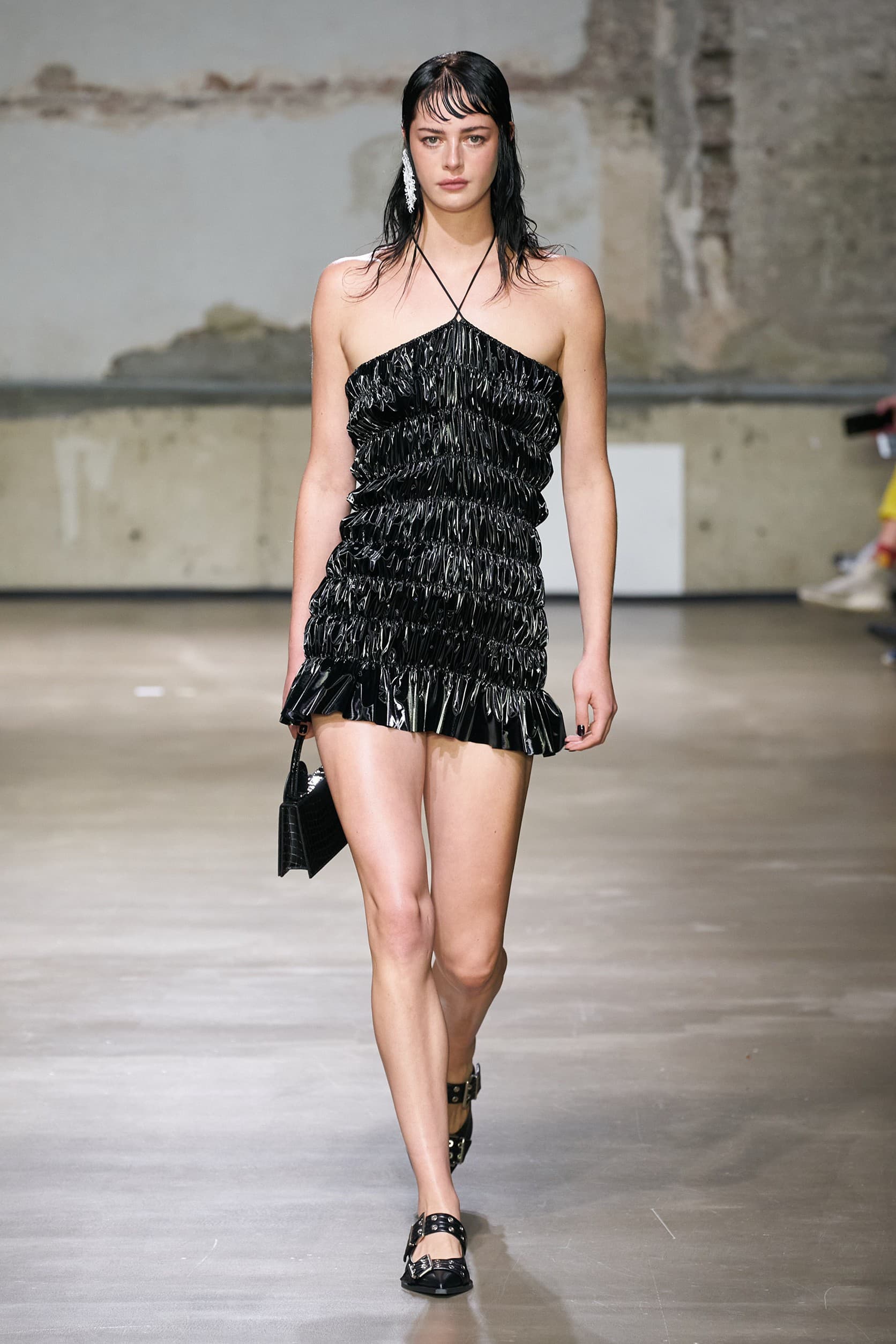 Ester Manas, Ester Manas SS23, PFW, สาวอวบ, แฟชั่นสาวอวบ, แฟชั่นผู้หญิง, แฟชั่นผู้หญิงอวบ, แฟชั่นคนอ้วน, นางแบบพลัสไซซ์, นางแบบพลัสไซส์, นางแบบ plus size, plus size, plus size model