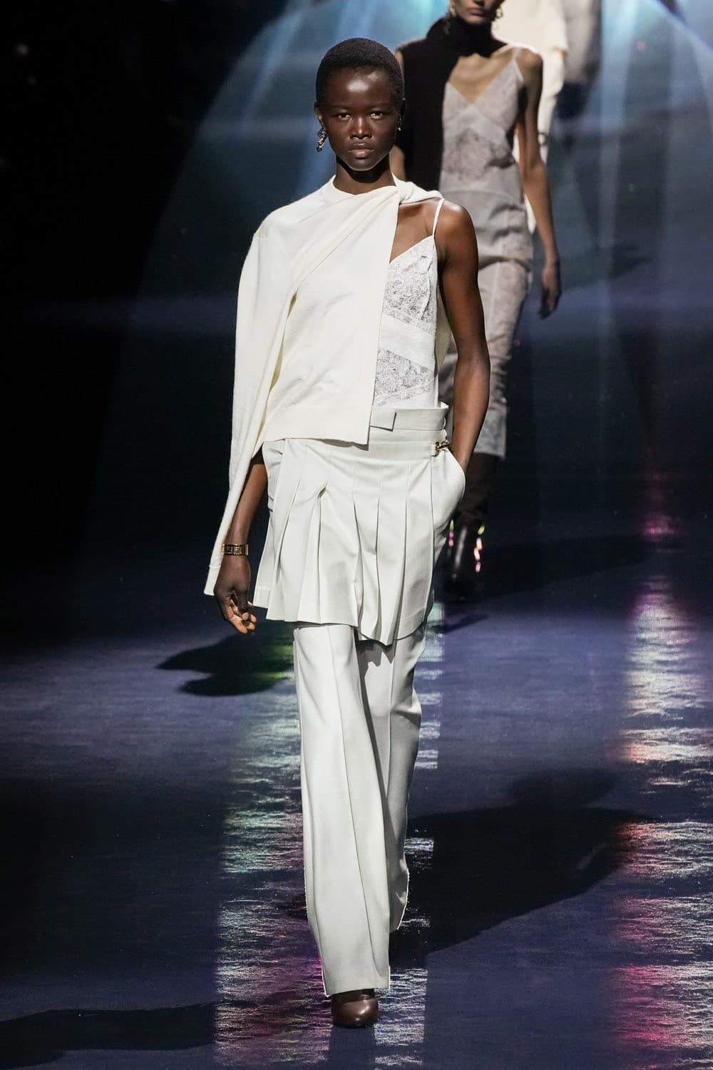 Fendi, เบลล่า ราณี, เบลล่า ราณี แคมเปญ, เบลล่า แคมเปญ, เบลล่า ราณี ig, เบลล่า fendi, fendi ambassador