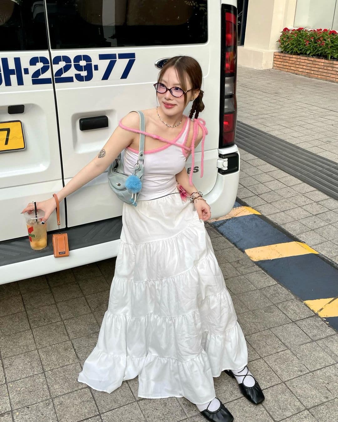 เสื้อปาดไหล่