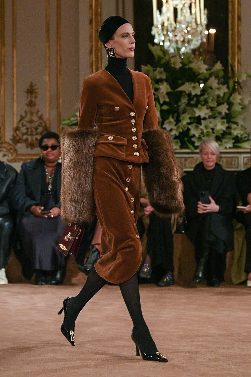 Elsa Schiaparelli, Schiaparelli, Schiaparelli runway, Schiaparelli fw23, Schiaparelli fall winter 2023, Schiaparelli fall winter, Schiaparelli haute couture, Schiaparelli couture