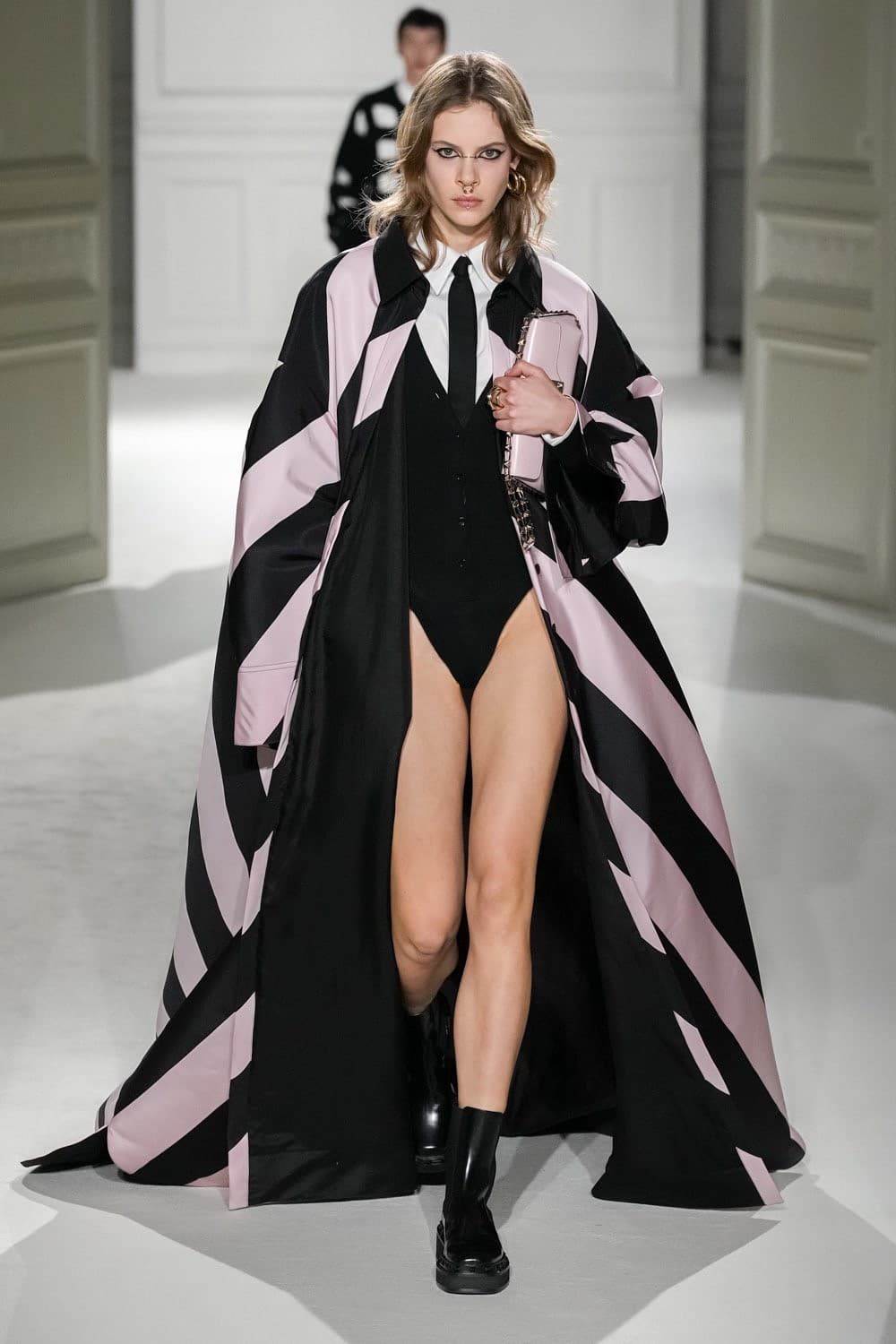 Valentino, Valentino Black Tie, Valentino Fall Winter, Valentino Fall Winter 2023, Valentino FW23, Pierpaolo Piccioli, Valentino Pierpaolo Piccioli