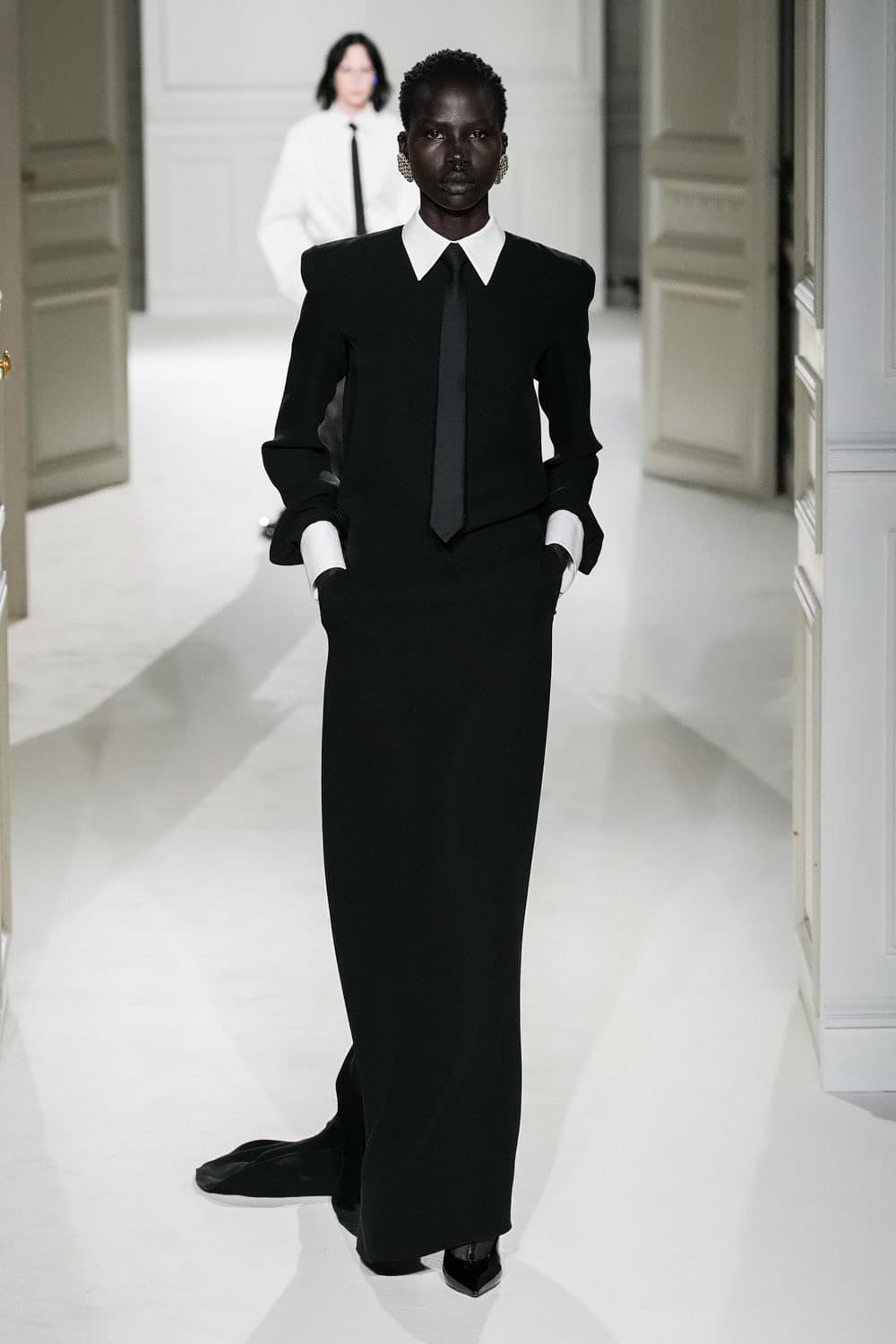 Valentino, Valentino Black Tie, Valentino Fall Winter, Valentino Fall Winter 2023, Valentino FW23, Pierpaolo Piccioli, Valentino Pierpaolo Piccioli