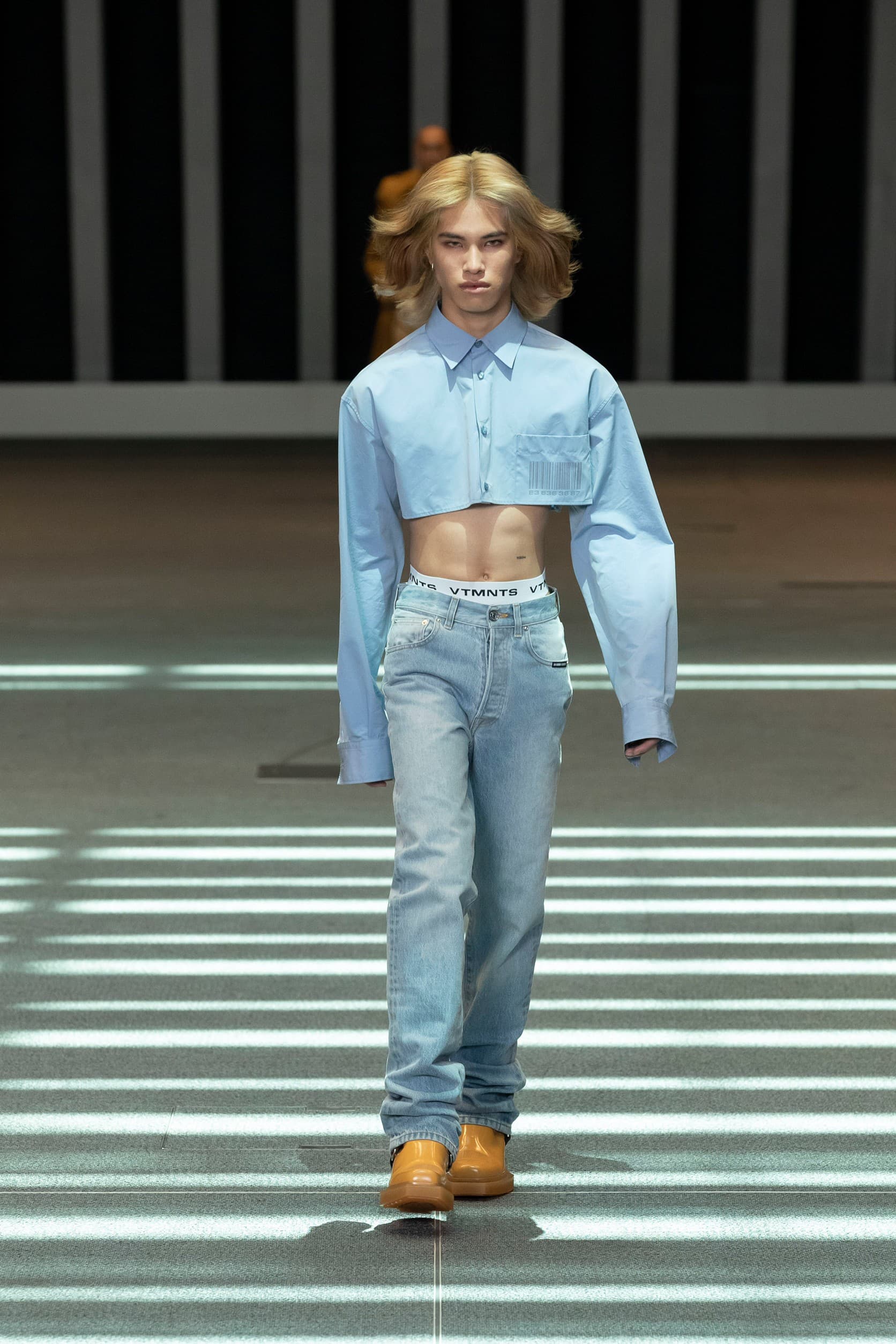 Vetements Crop Top, Vetements, Vetements เสื้อ, Vetements ราคา, Vetements jacket, Vetements sneakers, vtmnts