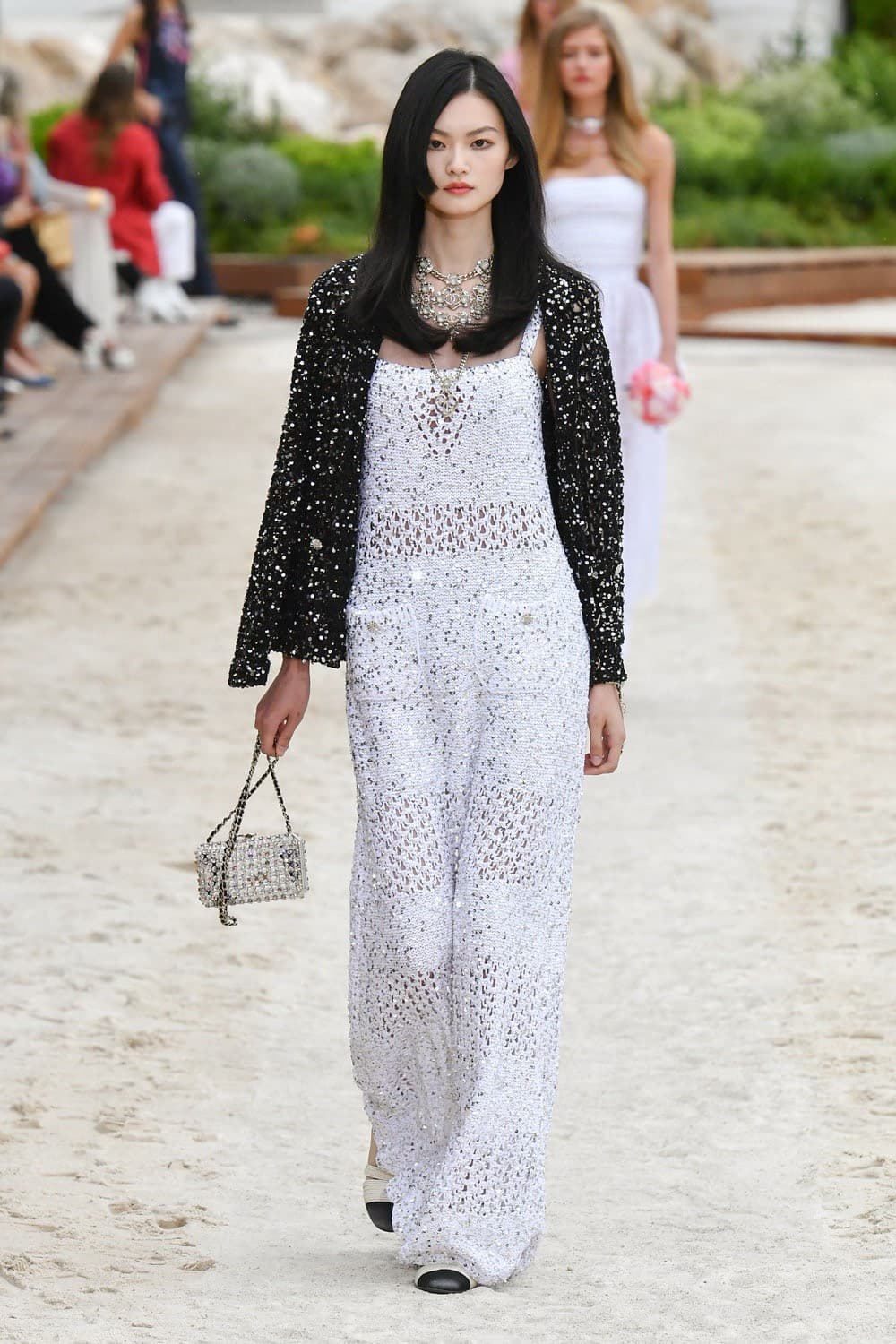 Chanel, Chanel Cruise, Chanel Cruise 2022, Chanel Cruise 22, Chanel Cruise 2022/23, Chanel Cruise กระเป๋า, Chanel กระเป๋า, Chanel เสื้อ, Chanel tweed, Chanel ราคา, ชาเนล, ชาแนล, Chanel กระเป๋า ราคา