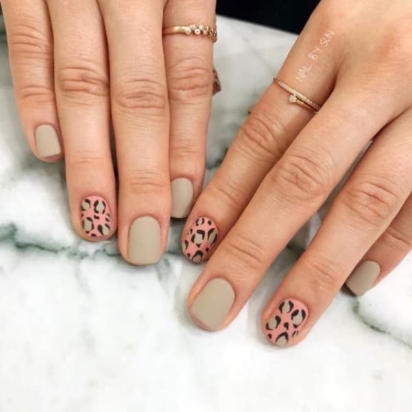 เล็บลายเสือ