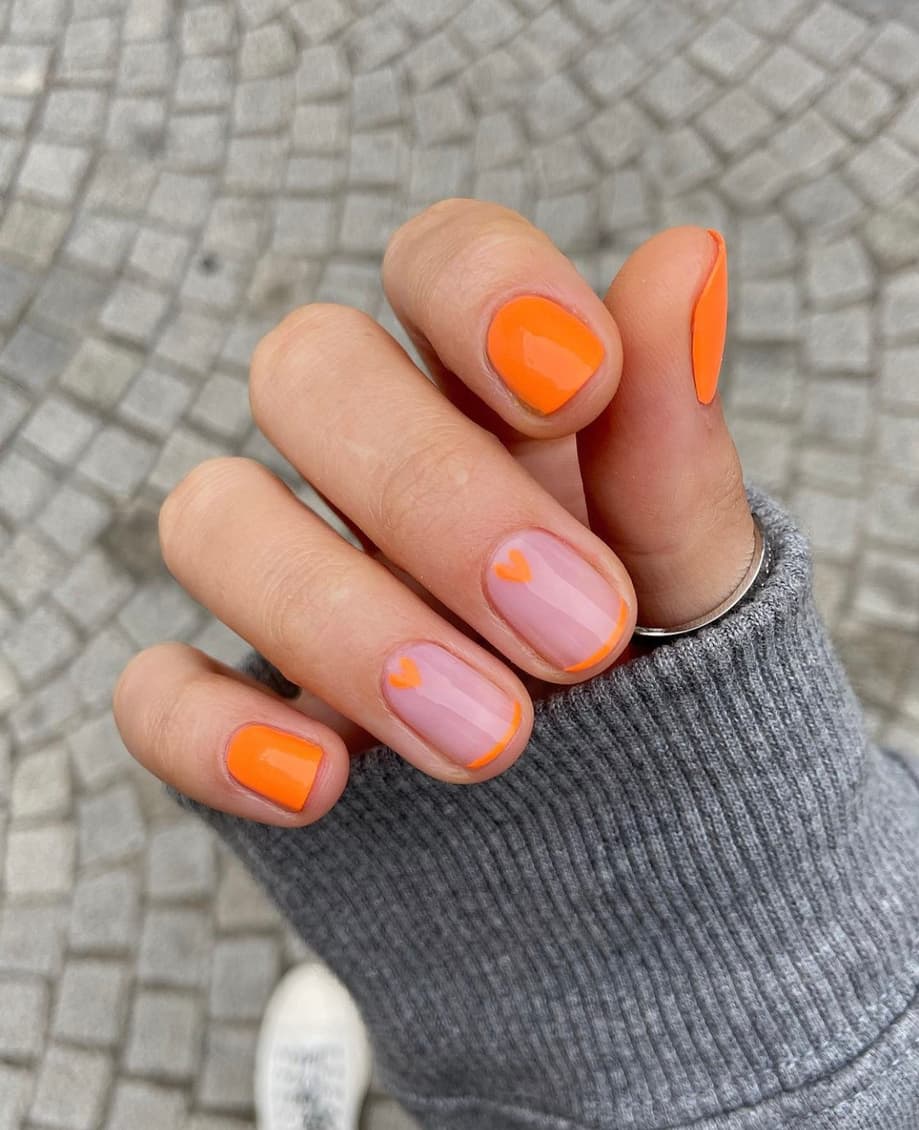 เล็บสีส้ม