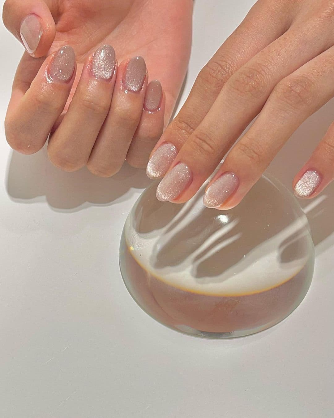 เล็บ สีลูกแก้ว