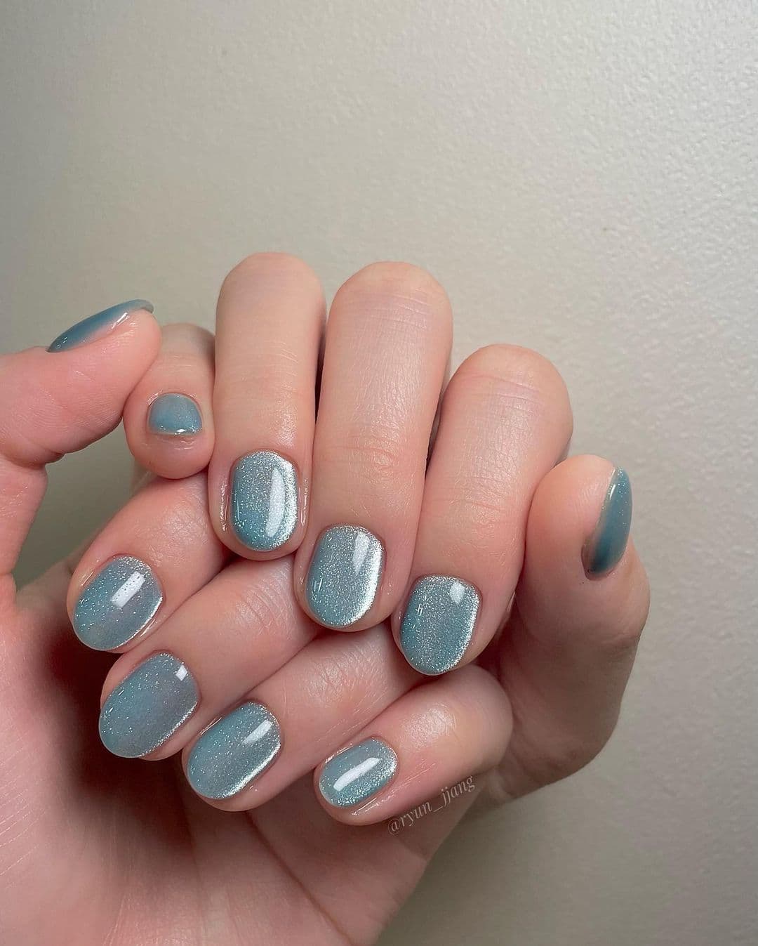 เล็บ สีลูกแก้ว