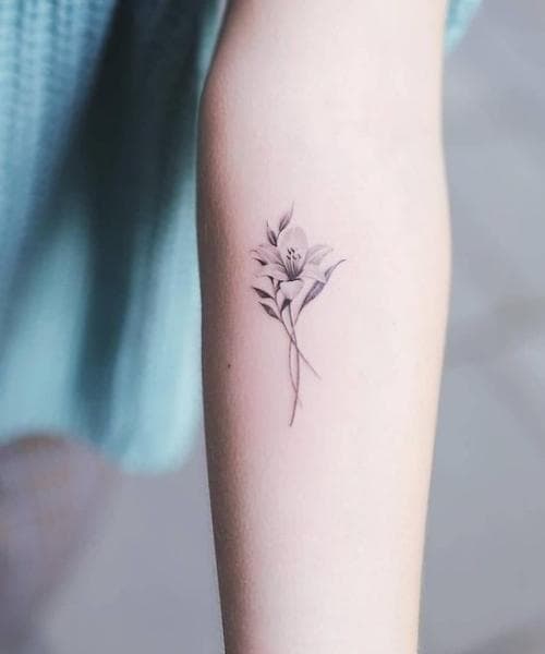 ลายสักดอกไม้ ดอกลิลลี่