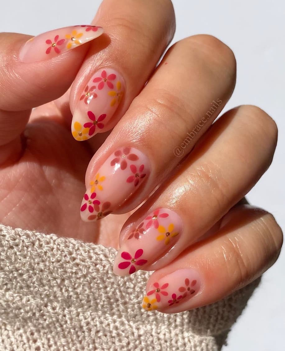 เล็บลายดอกไม้