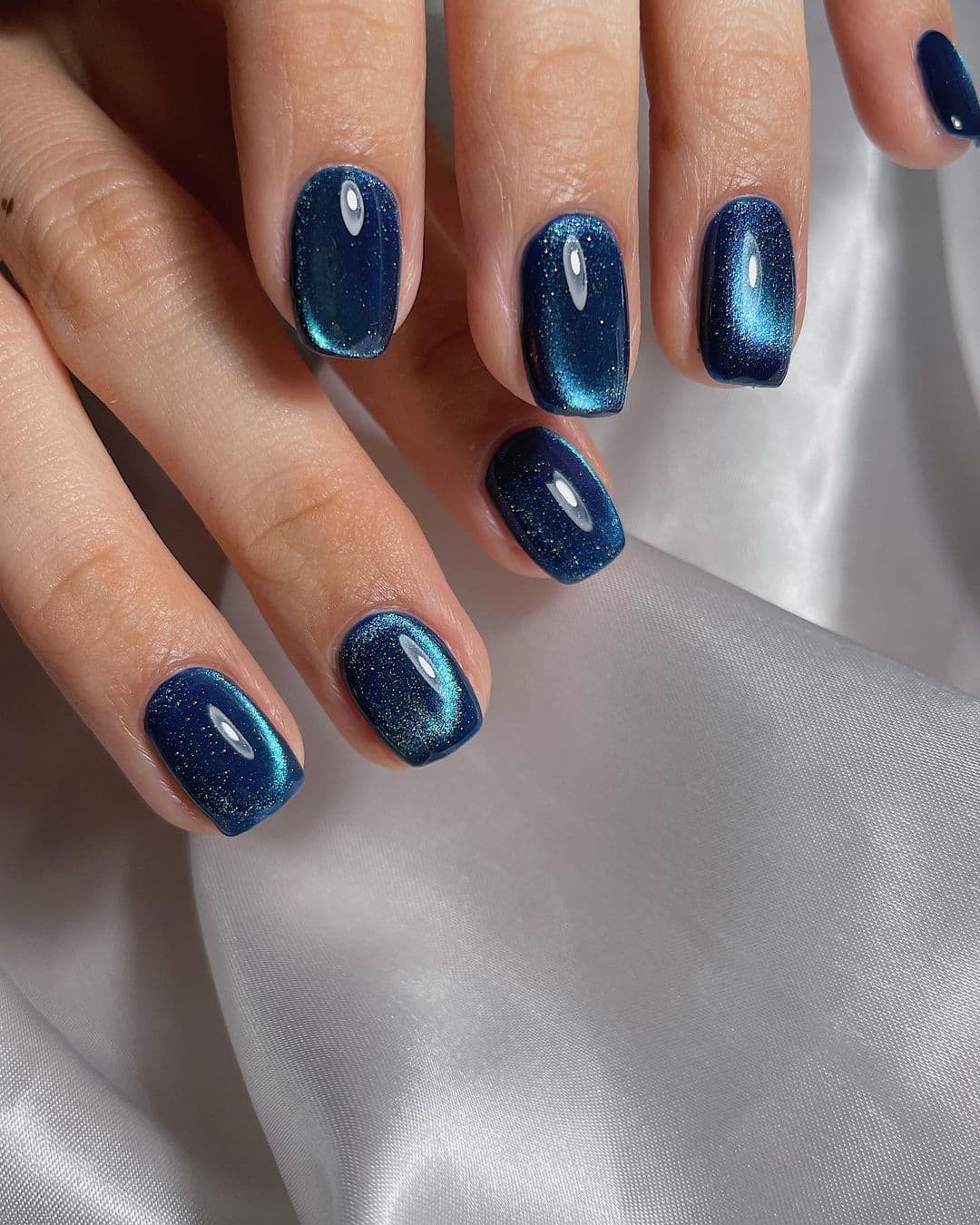 เล็บ สีลูกแก้ว