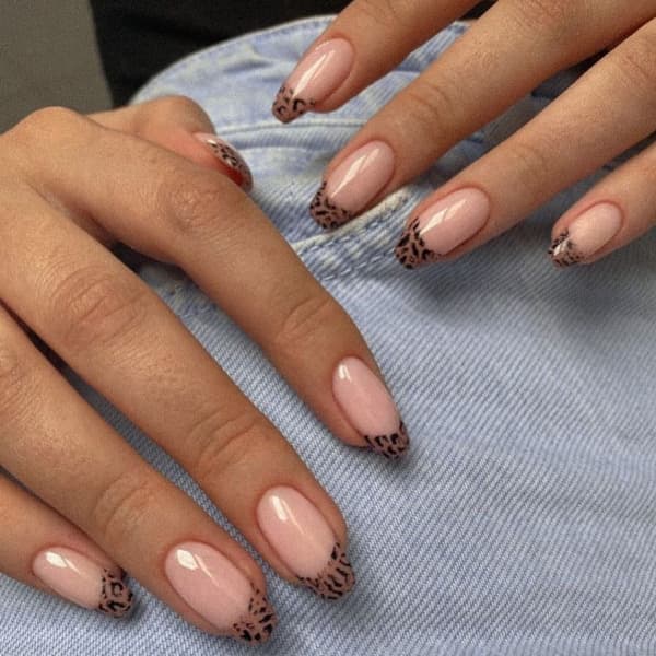 เล็บลายเสือ