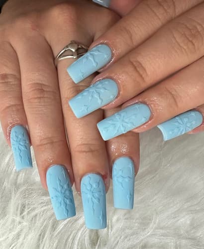 เล็บสีฟ้าอ่อน