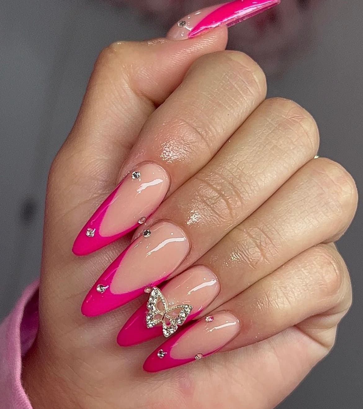 เล็บลายผีเสื้อ