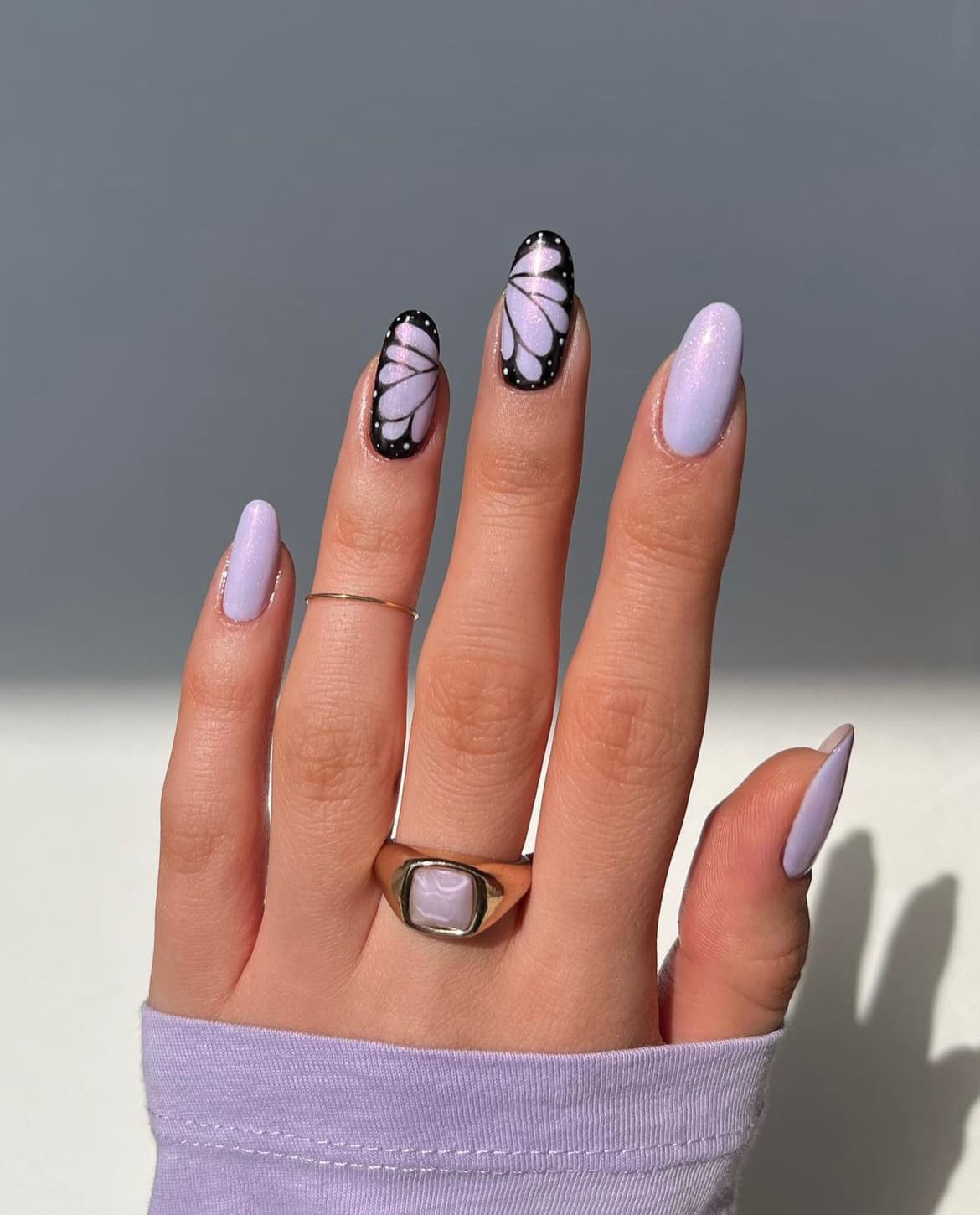 เล็บลายผีเสื้อ