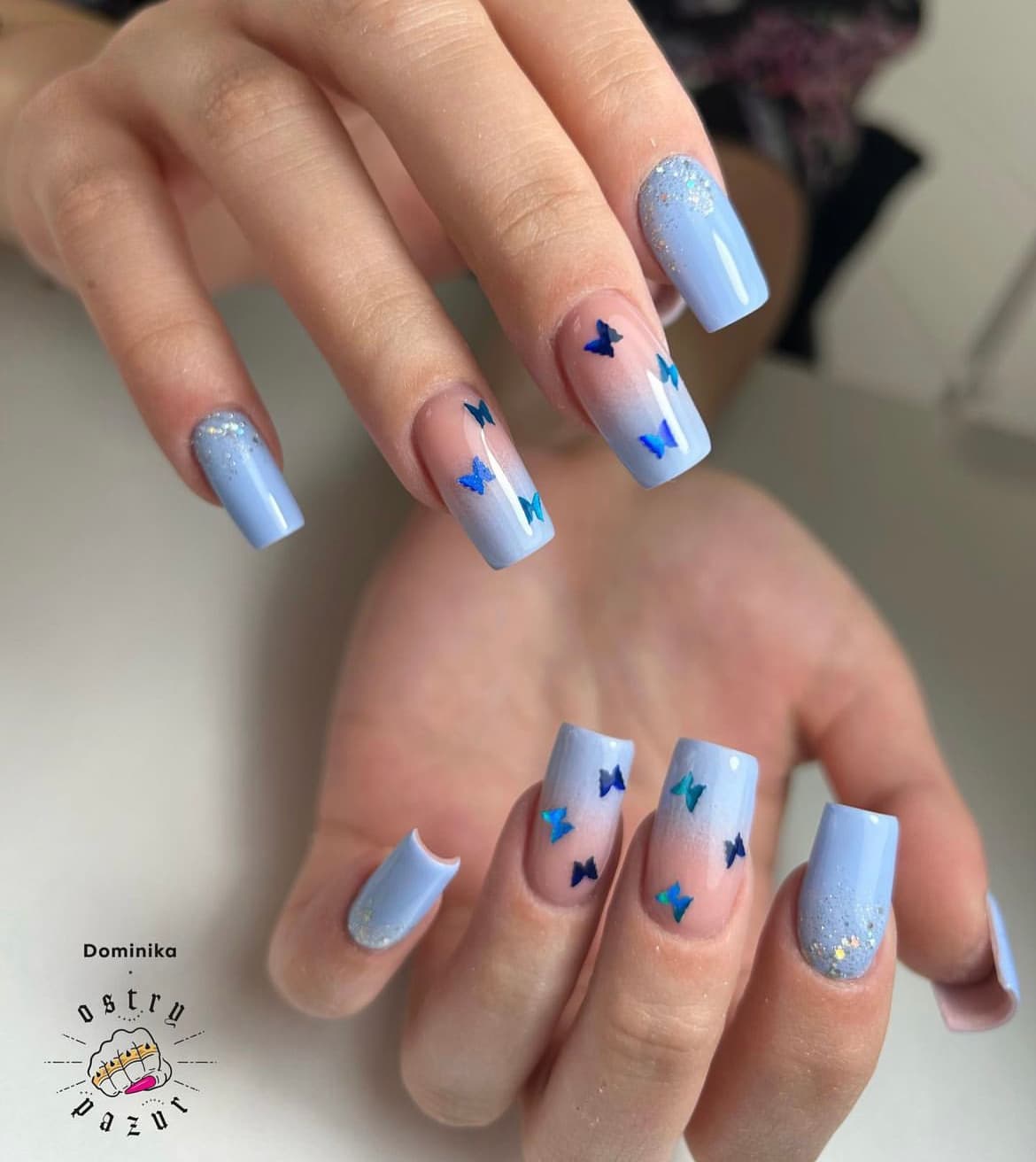 เล็บลายผีเสื้อ