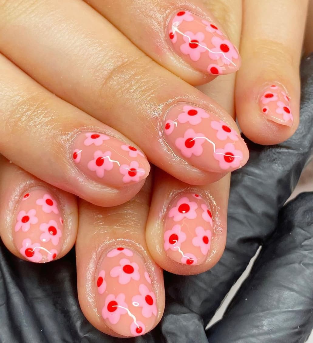 เล็บลายดอกไม้