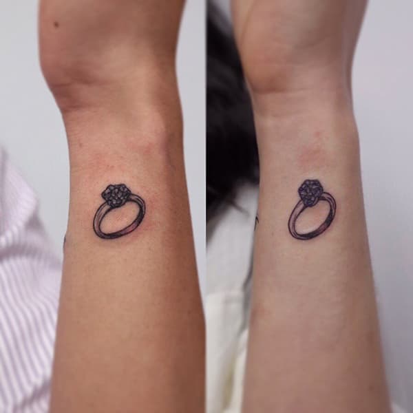 รอยสักคู่