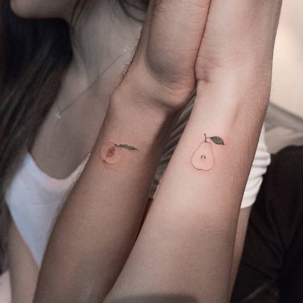 รอยสักคู่