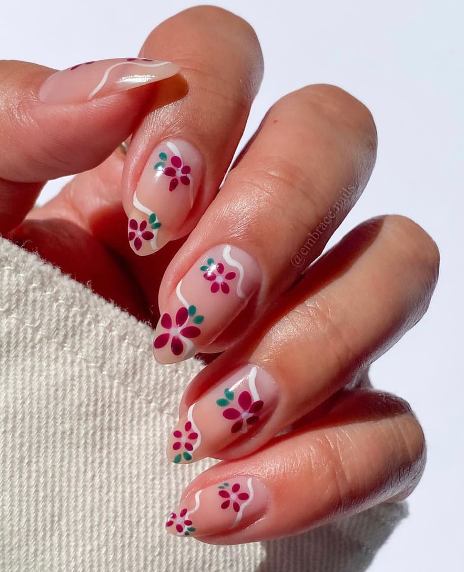 เล็บลายดอกไม้