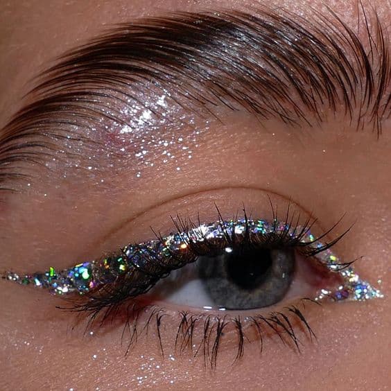 Glitter eyeliner 1