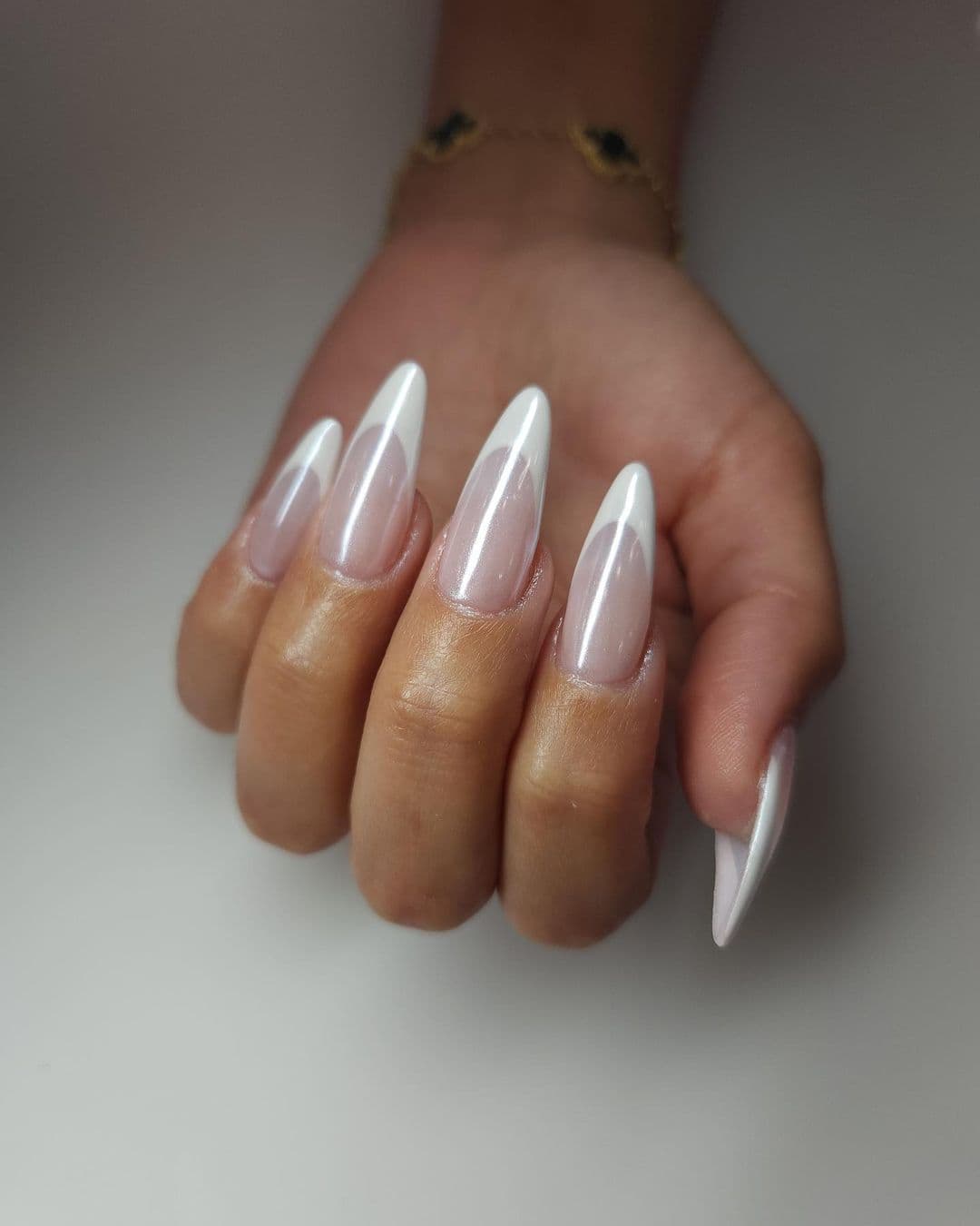 เล็บสีมุก