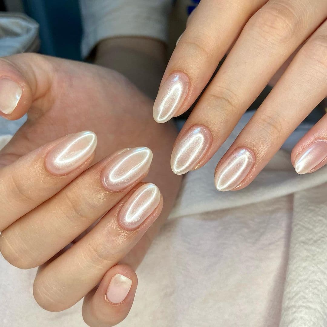 เล็บสีมุก