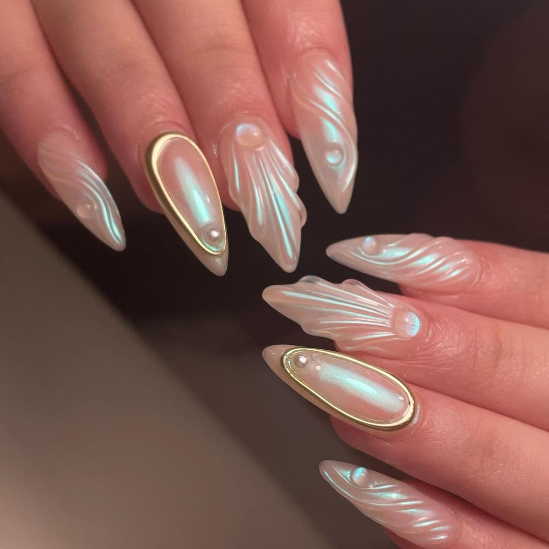 เล็บสีมุก