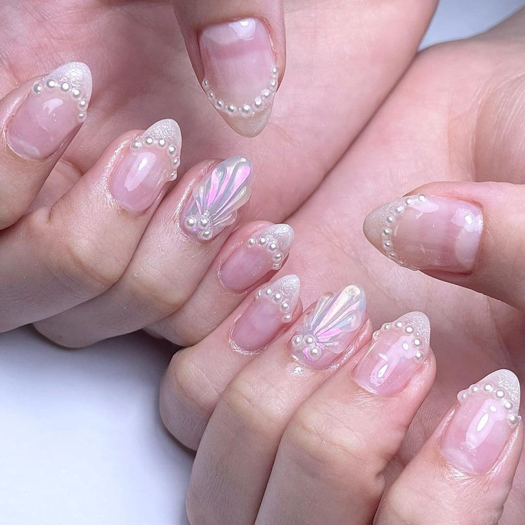 เล็บสีมุก