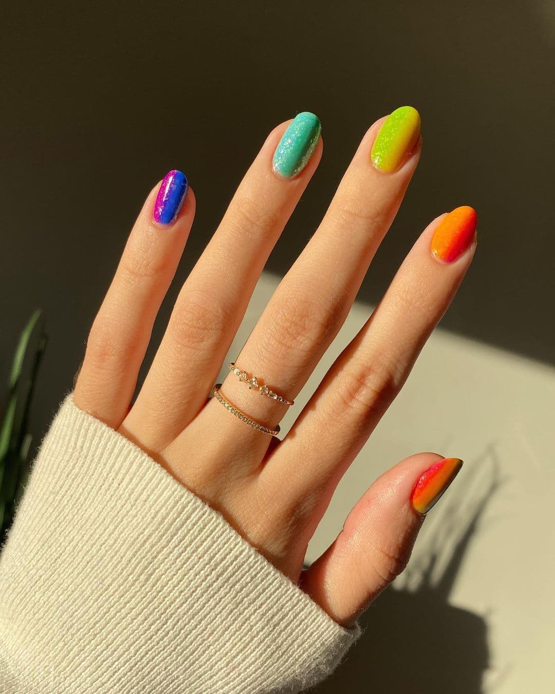 เล็บ สี รุ้ง, ทํา เล็บ สี รุ้ง