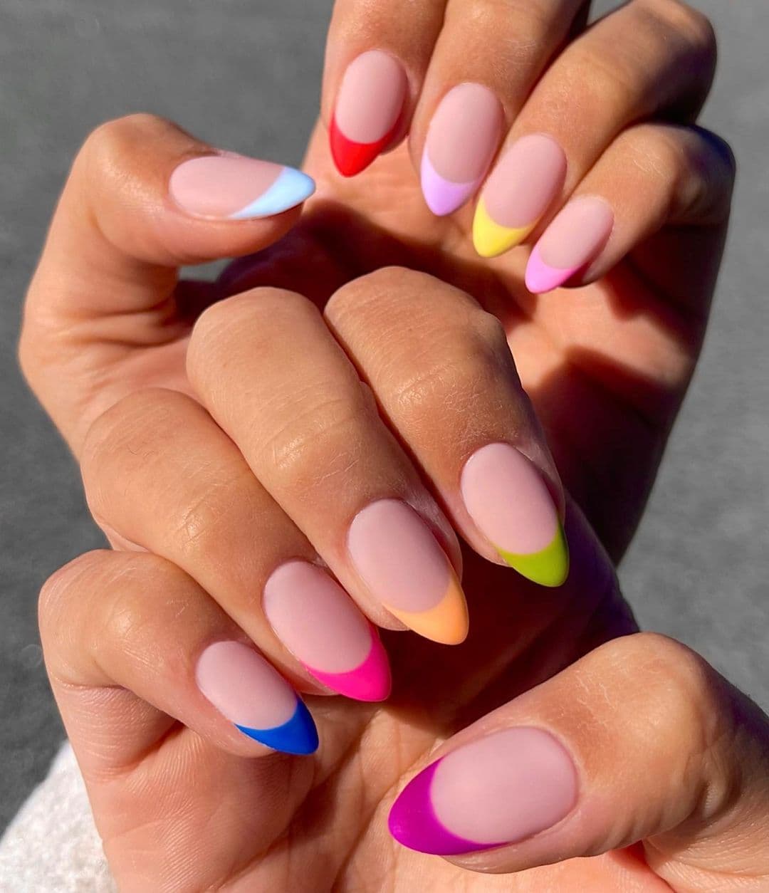 เล็บ สี รุ้ง, ทํา เล็บ สี รุ้ง