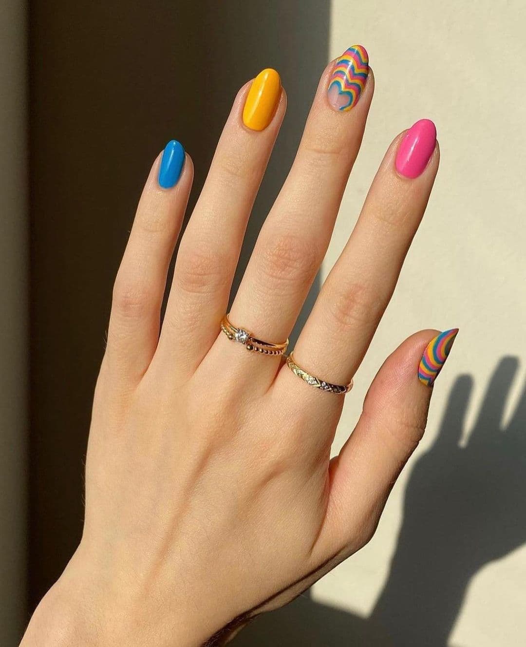 เล็บ สี รุ้ง, ทํา เล็บ สี รุ้ง