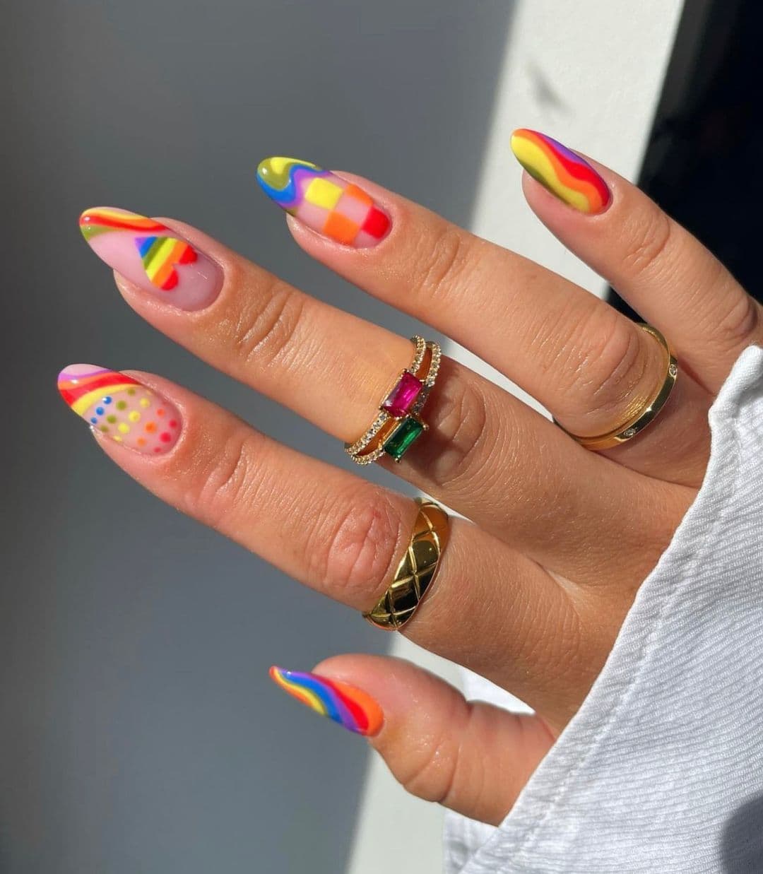 เล็บ สี รุ้ง, ทํา เล็บ สี รุ้ง