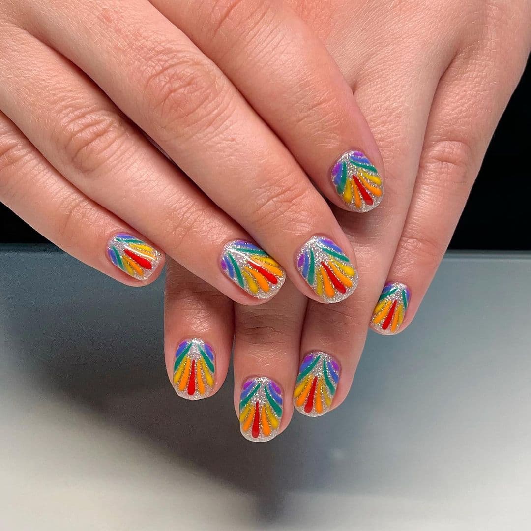 เล็บ สี รุ้ง, ทํา เล็บ สี รุ้ง