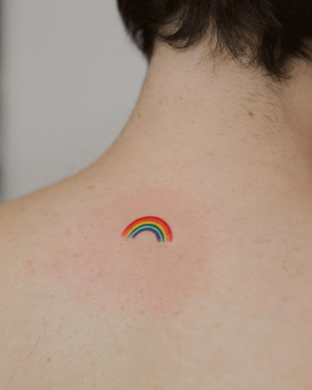 รอยสักสีรุ้ง