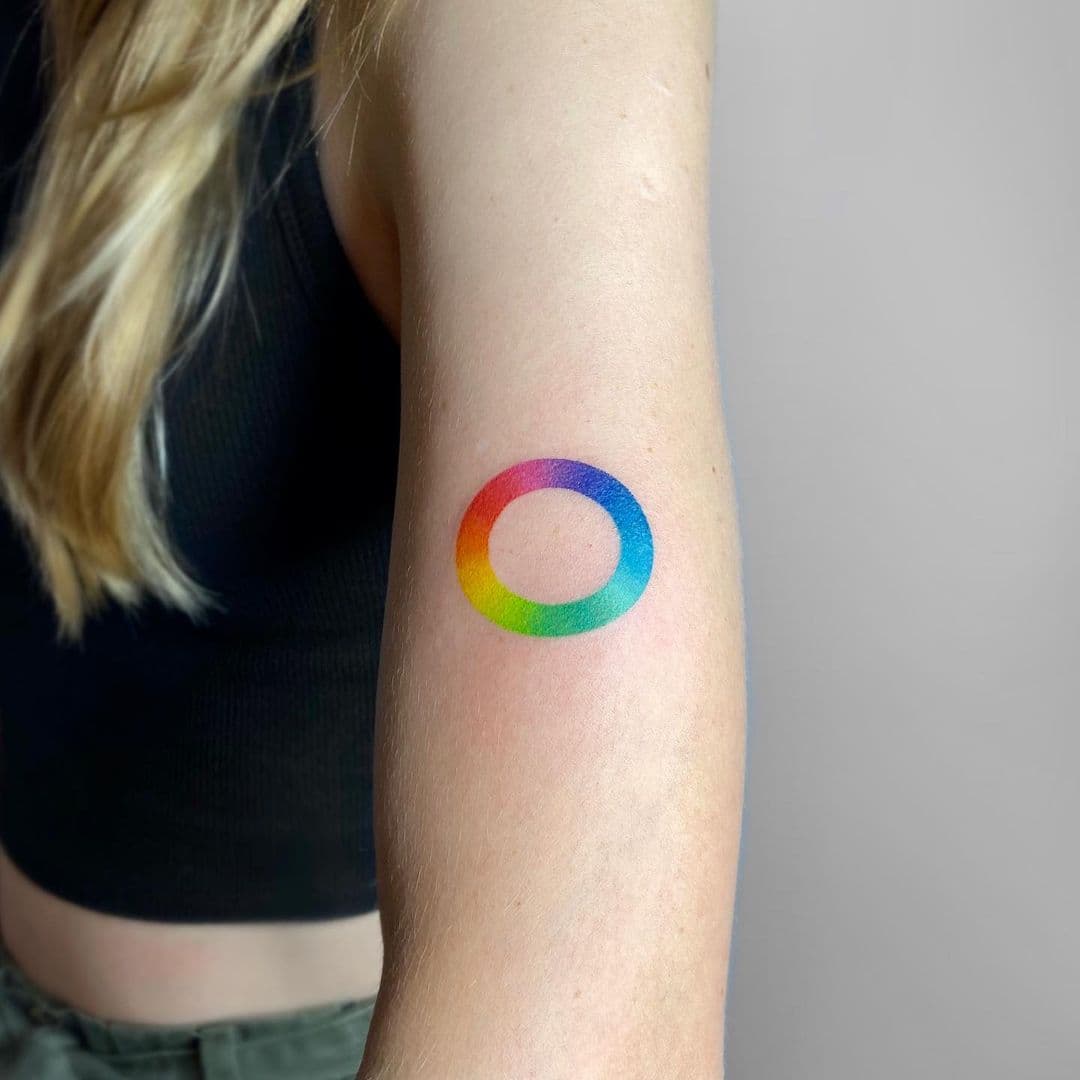 รอยสักสีรุ้ง