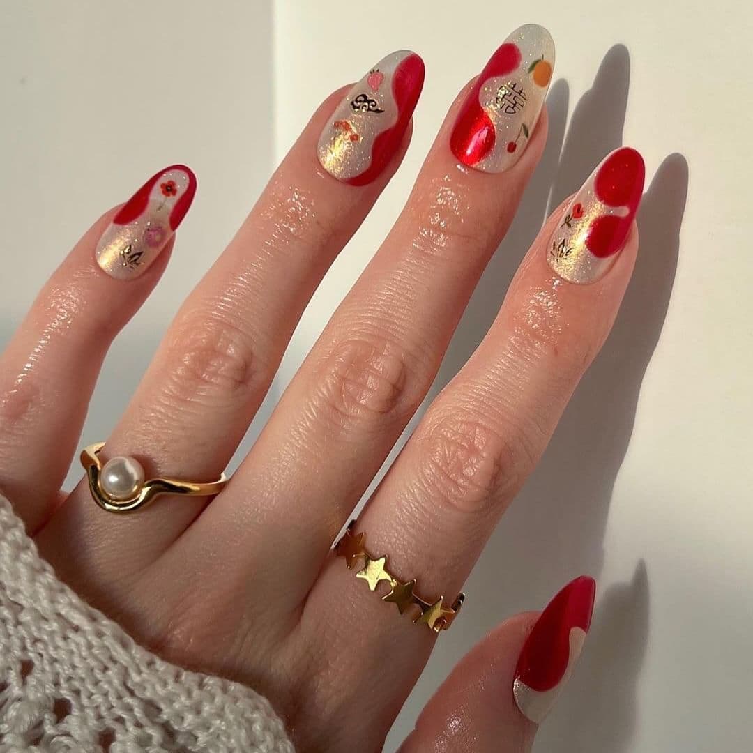 เล็บเจลสีแดง