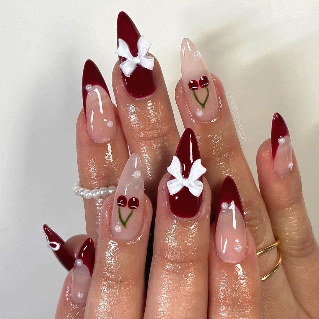 เล็บเจลสีแดง