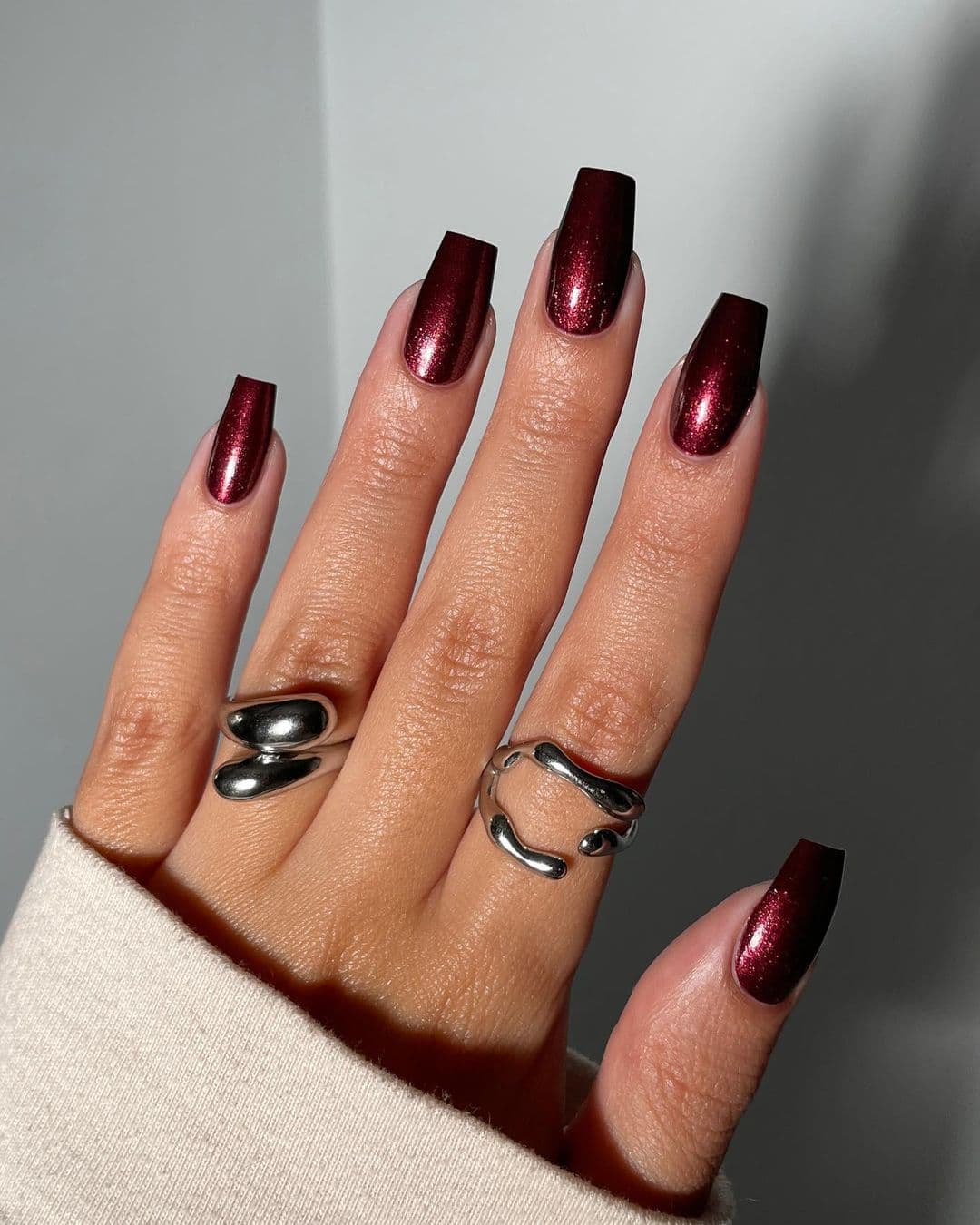 เล็บเจลสีแดง