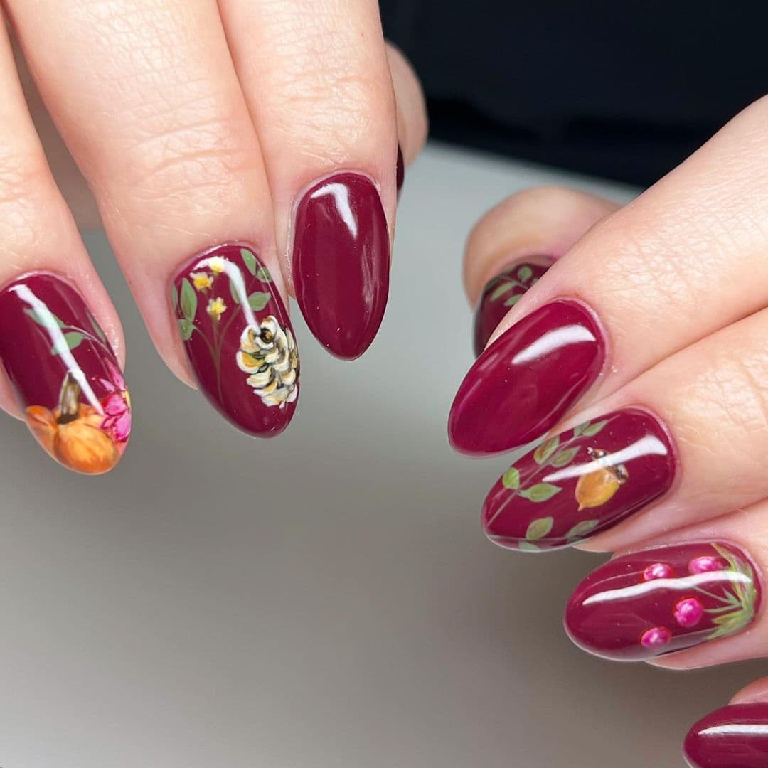 เล็บเจลสีแดง