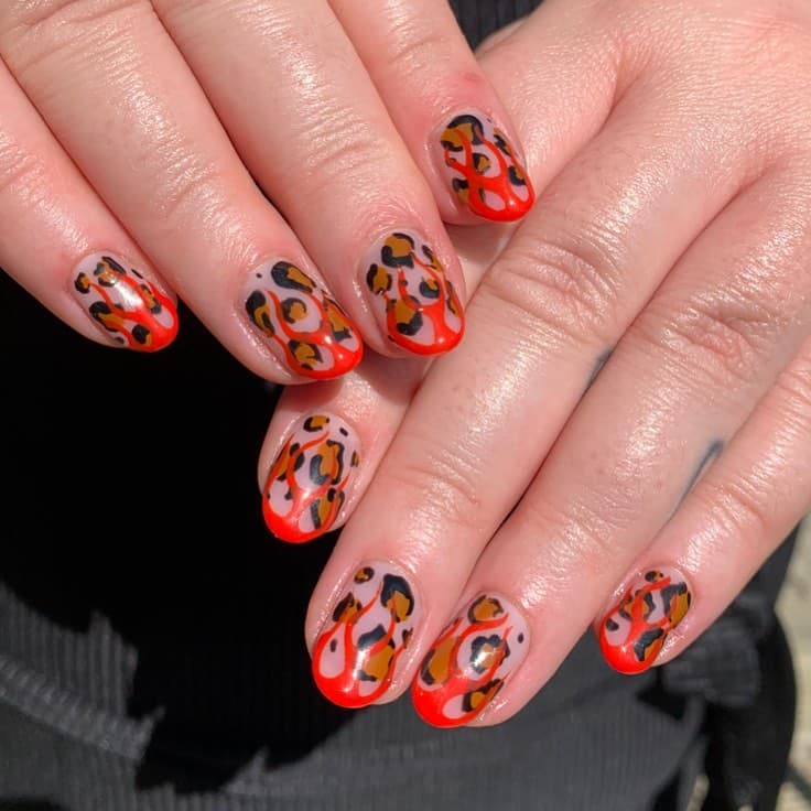 เล็บลายเสือ