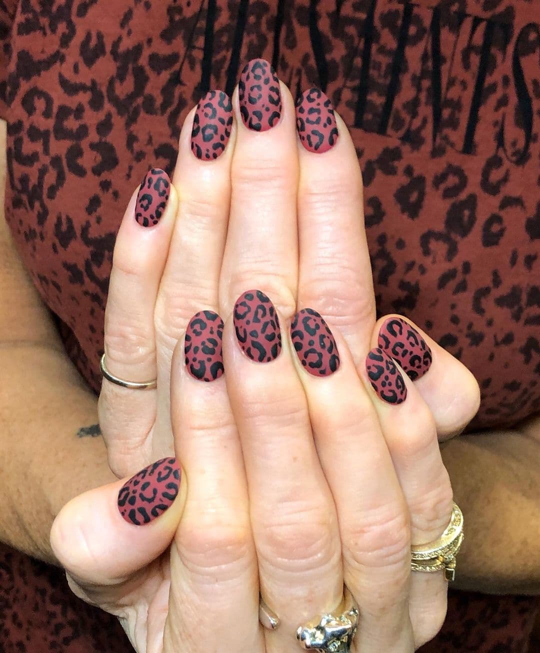 เล็บลายเสือ