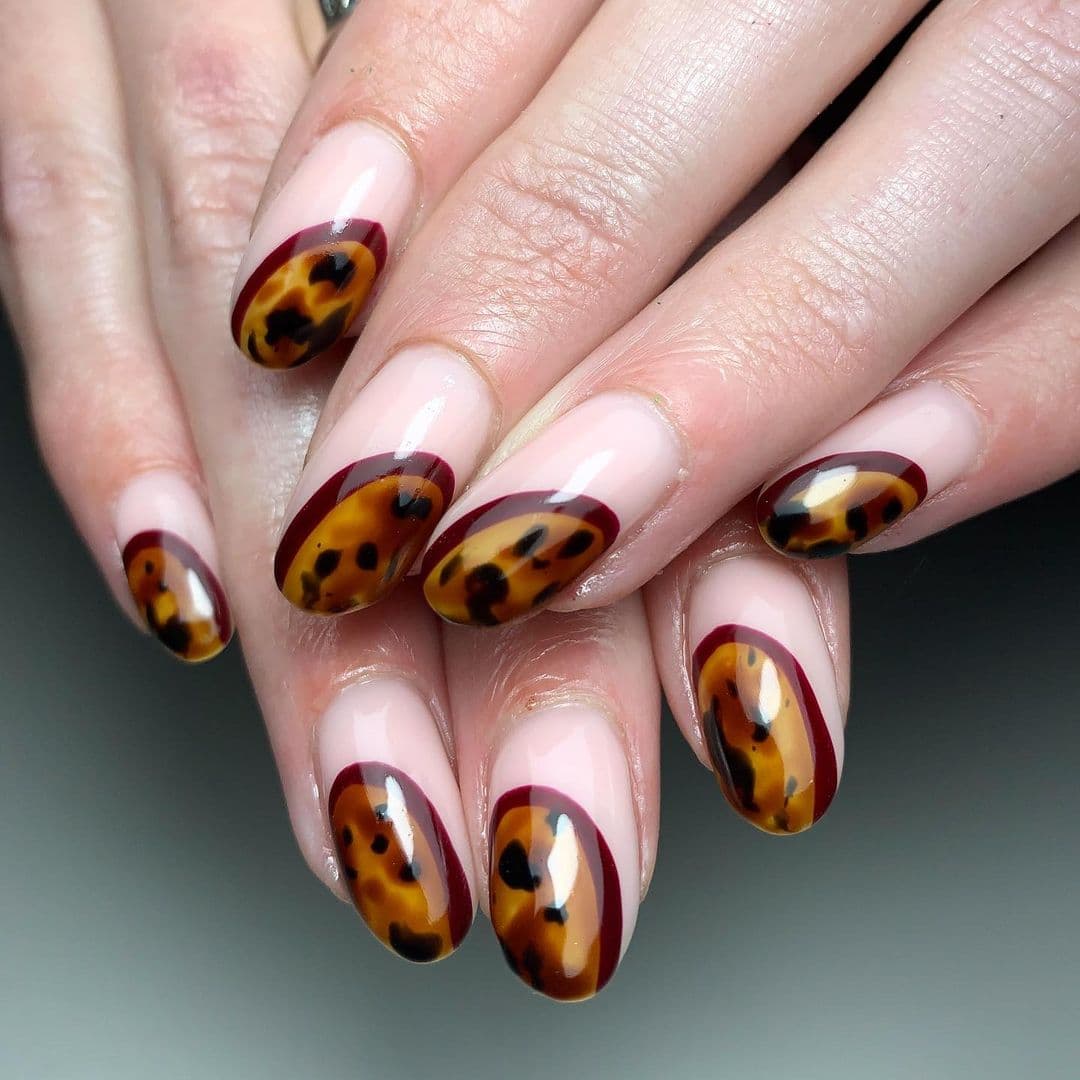 เล็บลายเสือ