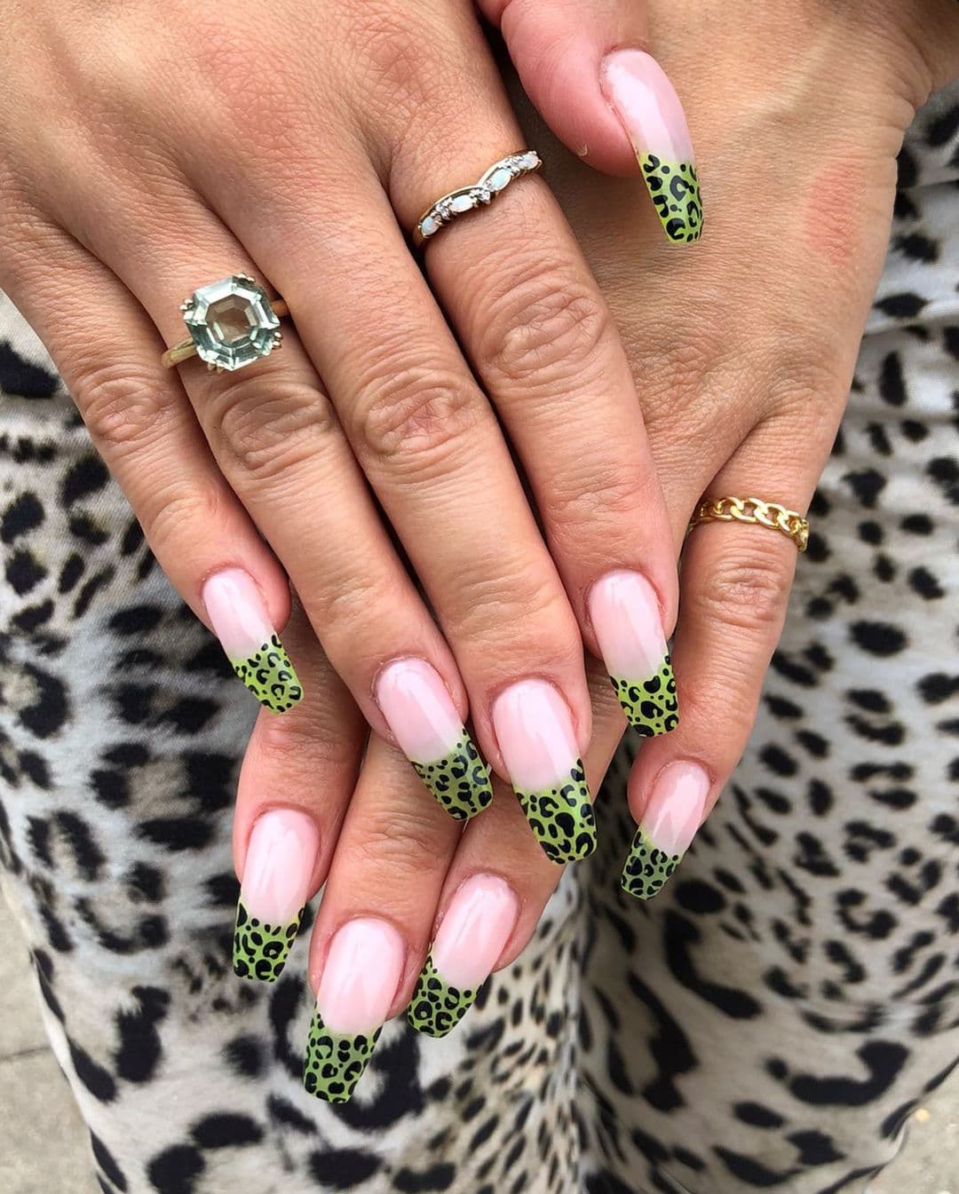 เล็บลายเสือ